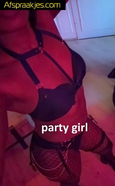 Party girl met leuk snoetje, prive of escorte