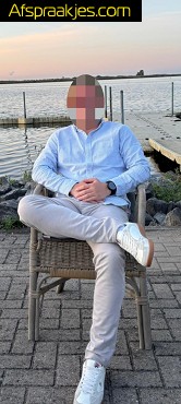 Knappe (bi) gast zoekt een koppel