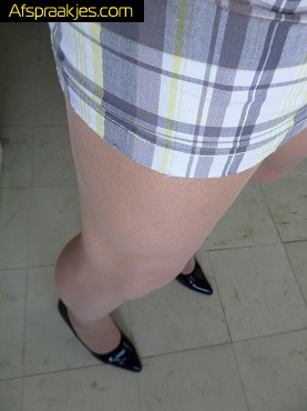 Bottom TV zoekt een sexdate met man