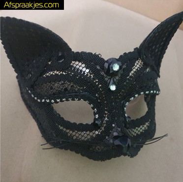 student gezocht die zich regelmatig gratis wil laten leegzuigen door mijn vriendin