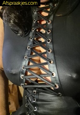 Escort bij u thuis of hotel