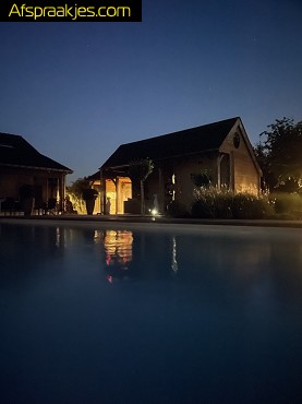Geile pooldate gezocht vannacht/vroege uurtjes. Ik ontvang stijlvol.