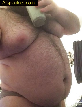 Bear zoekt af en toe 