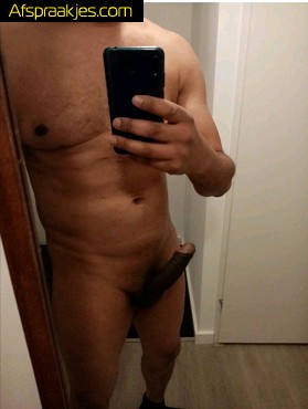 Getinte man opzoek naar een vast seks contact 