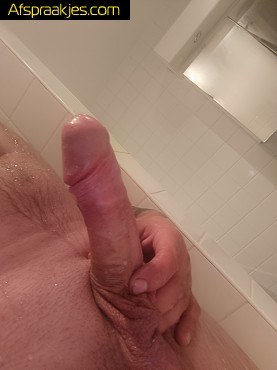 Bi man zoekt jonge gast 