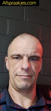 Op zoek naar leuke dame om regelmatig af te spreken bij klik.