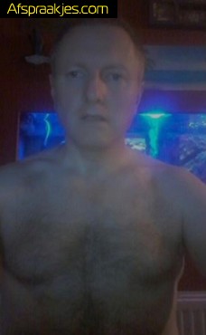 Zoek een extreme dominante top man 