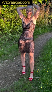 Ava in Town 