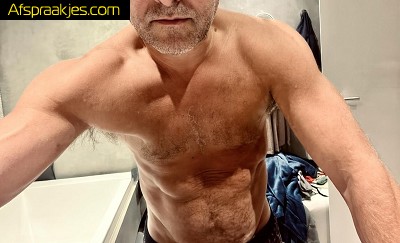 Man uit regio Gent zoekt leuk, discreet contact met een koppel