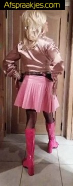 Zeer sexy T-girl zoekt idem meisje 