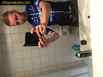 Een vrouwelijke shemale gezocht 
