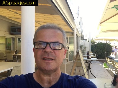 Gebonden man op zoek naar wat spanning 