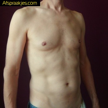 Daddy op zoek naar femboy, trans, emo twink, ...