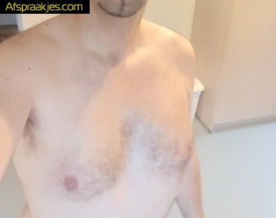 Man zoekt koppel voor geile vrouwgerichte trio of cuckold scenario