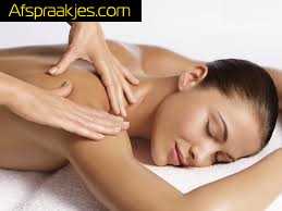 geef massage op massagetafel