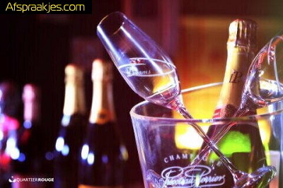 Bar a hotesse, bar a champagne recherche hôtesses