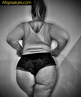 Lingerie en zwanger lingerie foto's te koop