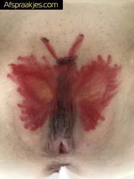 Vulva-painting