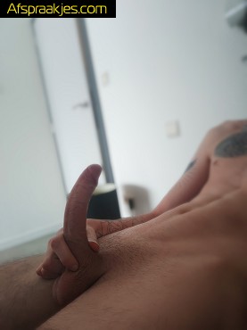 Jongeman(25) zkt fwb