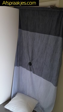 Dertiger met eigen glory hole