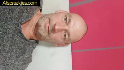 Discrete Avontuur, FwB vriendin
