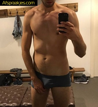 Grote Slanke Gast zoekt Massage