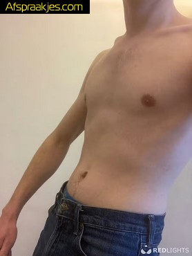 Jonge man op zoek naar vast contact