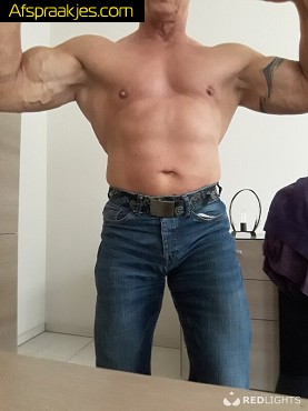 Sportieve man zoekt sexslavin 